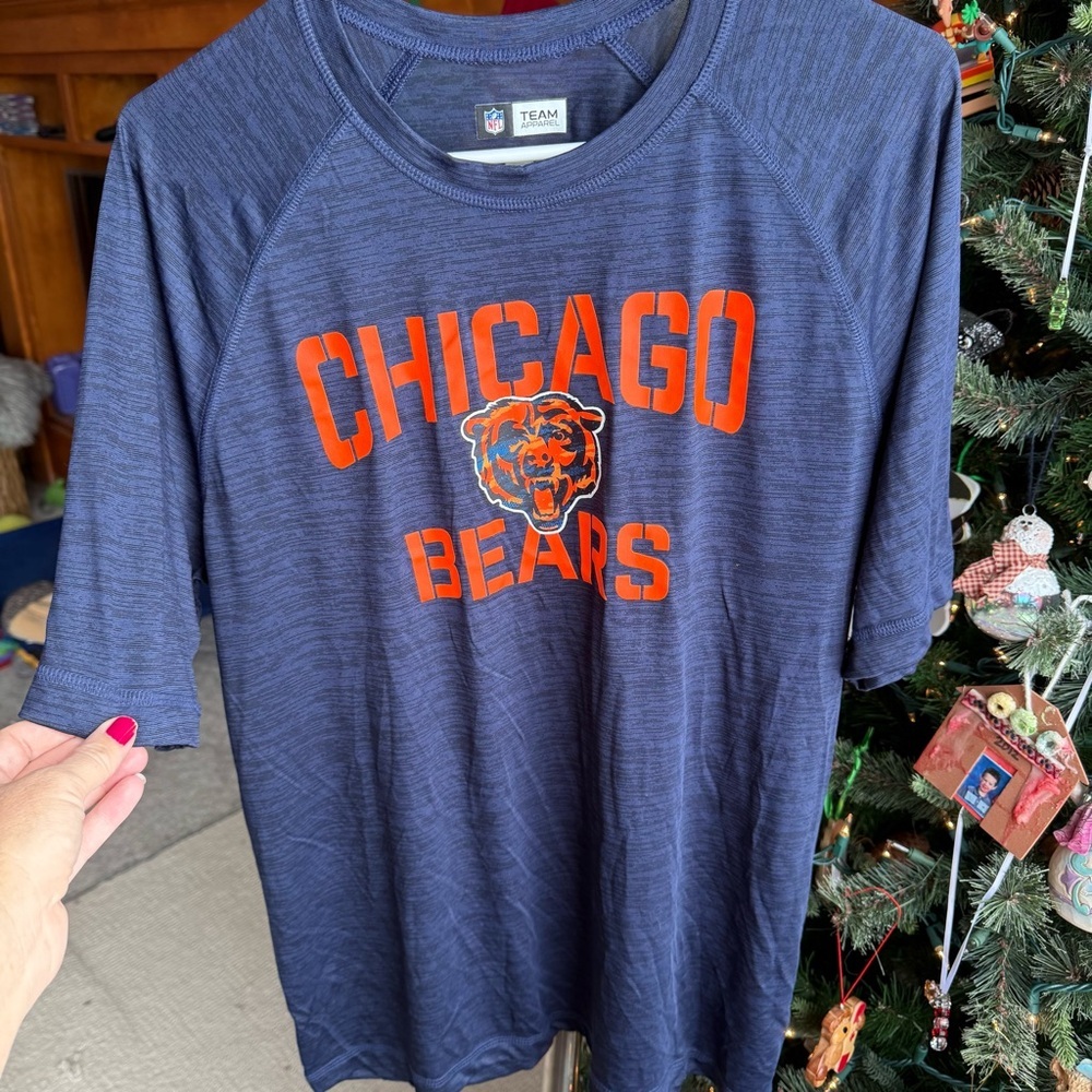 NWOT Chicago Bears Official NFL Football Team Apparel Dark Blue Shirt - Sz Large